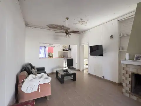 CASA + LOCAL+ GALPON EN PLENO CENTRO DE ZAVALLA