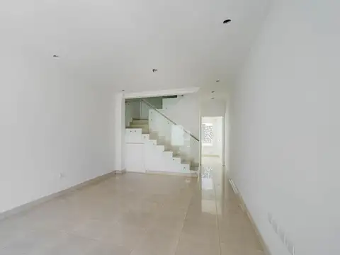Depto Tipo Casa 5 ambientes con 3 baños