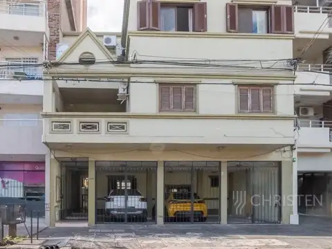Venta de Departamento de 3 dormitorios y 2 baños en Barrio Constituyentes