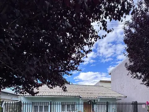 Casa en calle Elflein apta Comercio y finanzas