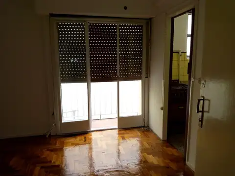 Departamento en Alquiler en Parque Rivadavia, $ 450.000