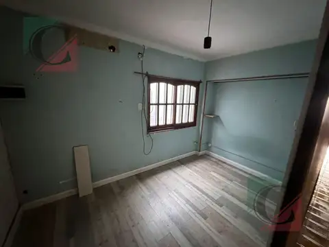 Depto Tipo Casa en Venta en Lanus Oeste, USD 80.000
