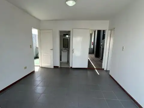 Departamento en Alquiler en Coghlan, $ 600.000