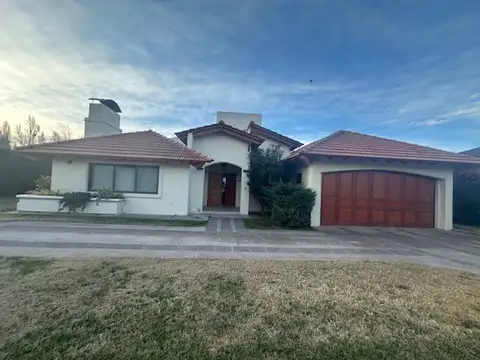 Gobernador Ortiz 100