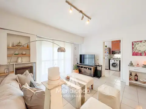 Depto Piso 3 amb + Altillo c/ cochera cubierta y baulera en Plaza Mitre.