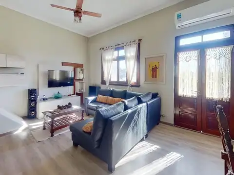 Depto Tipo Casa en Venta de 5 dormitorios