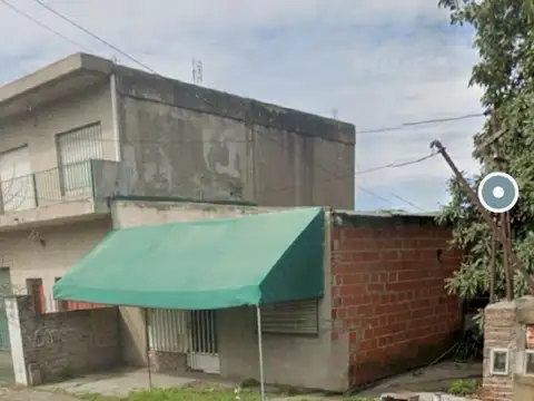 CASA a REFACCIONAR en VENTA