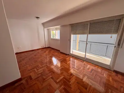 ALQUILER 3 AMB CON ESCRITORIO Y COCHERA QUILMES