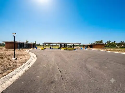 Terreno en Venta 30  mts Fondo