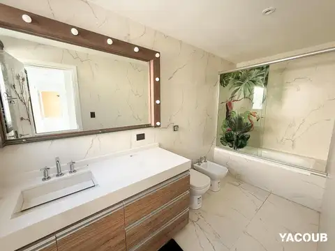 Casa 6 ambientes con 4 baños