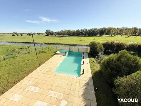 Casa en venta - 5 Dormitorios 5 Baños - La Plata