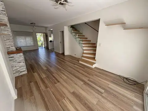 Casa en Venta en Olivos Roche, USD 275.000