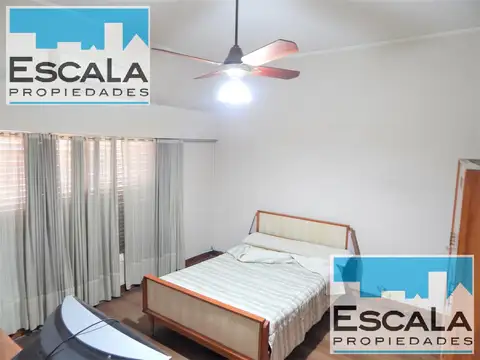 CASA EN VENTA DE 3 DORM PATIO Y COCHERA