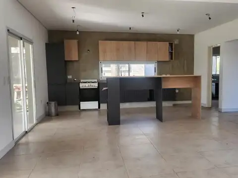 Casa en Venta en Loma Verde, USD 280.000
