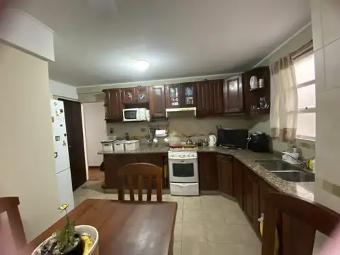 Impecable Departamento de 4 ambientes en venta en Florida