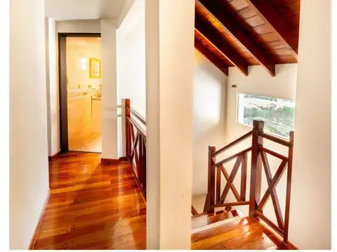 VENTA CASA 5 AMBIENTES EL CASCO DE MORENO