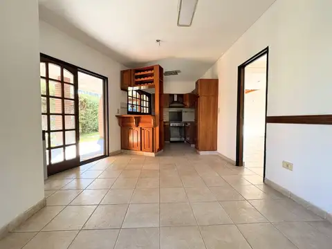Casa 5 ambientes con 2 baños