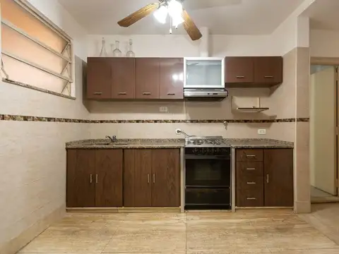 Venta Casa lote propio multifamiliar Pompeya