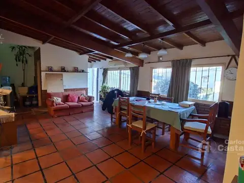 PH en Planta Alta de 4 Amb. con Jardín + Dto. Monoambiente, Ideal 2 Familias