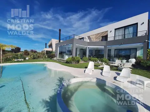 Casa en venta 5 ambientes Muelles