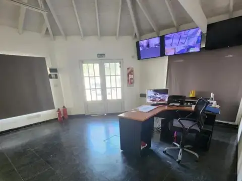 Edificio Comercial en venta - 4 Ambientes - Malvinas Argentinas