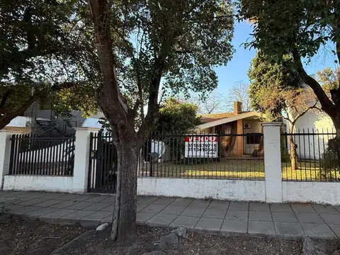 GRAN CASA EN VENTA, BARRIO VILLA BELGRANO