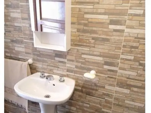 Casa en Alquiler con 1 cochera