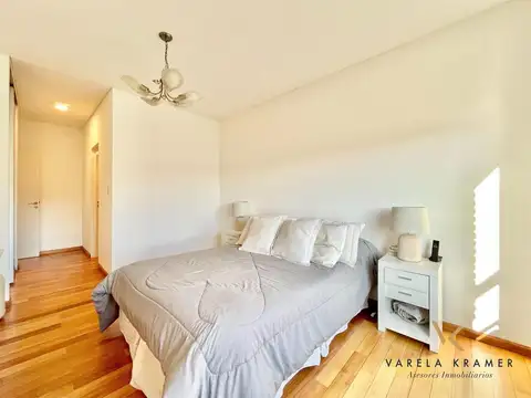 Departamento 5 ambientes con 4 baños