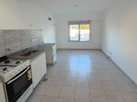 Avellaneda 500, Piso 1