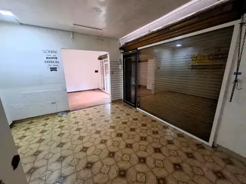 Av. Vélez Sarsfield 1300