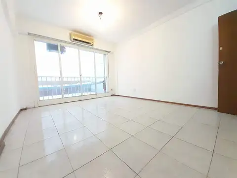 Oficina 2 ambientes con 1 baño