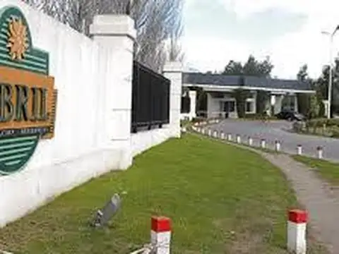 Lote en Venta en Abril Club de Campo
