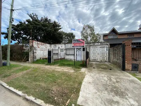 VENTA DE 2 DEPARTAMENTOS TIPO CASA