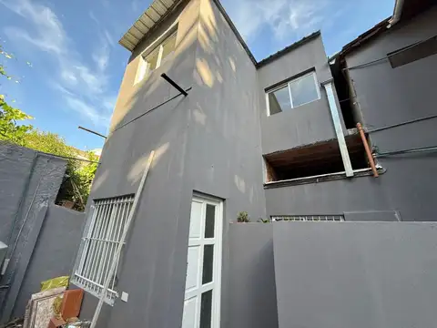 Depto Tipo Casa en Alquiler de 3 ambientes