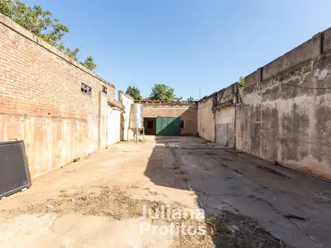 Galpón en Bernal Oeste