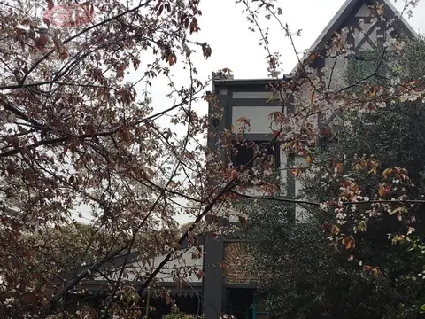 Casa en Venta de 7 ambientes Olivos