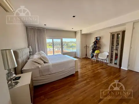 Moderna casa al rio en Albanueva