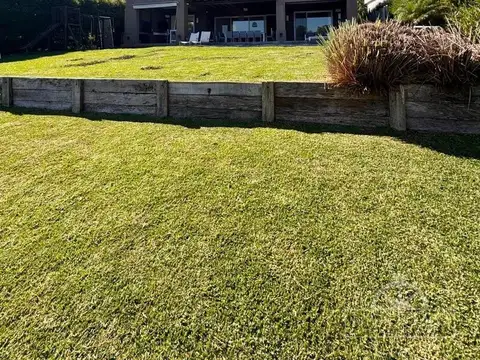Casa en Alquiler en Albanueva, USD 7.800