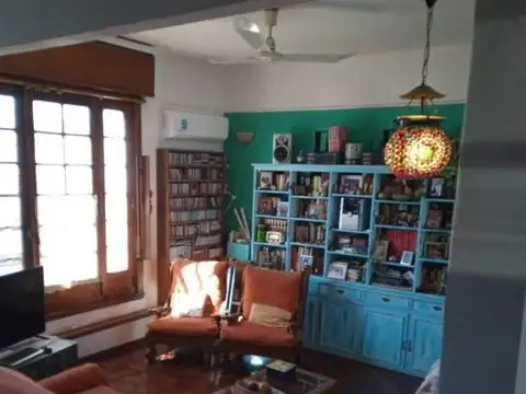 Ciudad de Sabadell 300 Barracas 4amb U$240.000