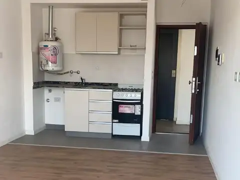 Castellanos 409 , Piso 4