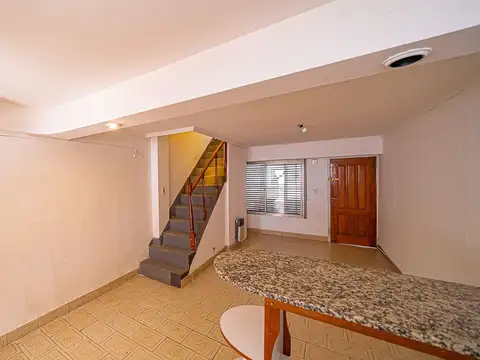 VENTA DUPLEX 3 AMBIENTES MORON PATIO COCHERA