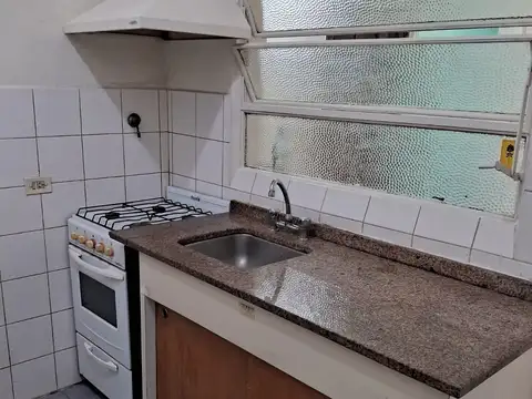 Depto Tipo Casa en Alquiler en Floresta, $ 700.000