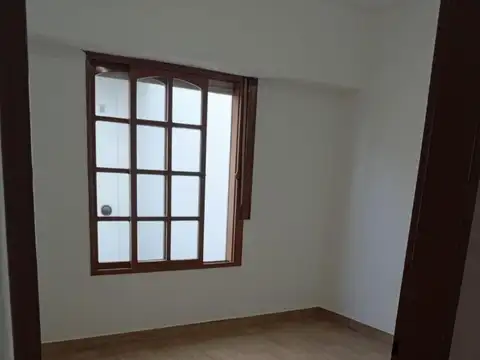 Depto de 2 ambientes tipo PH en 2° piso