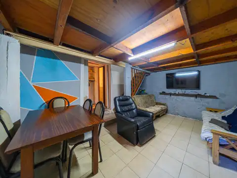 Casa de pasillo en Venta - Luis Agote