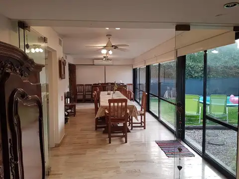 Casa en venta - 5 Dormitorios 5 Baños - Cochera - 420Mts2 - Canning