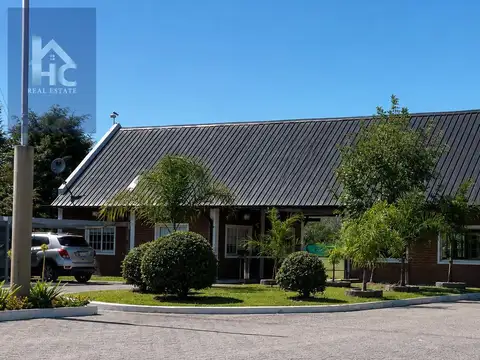 Casa 6 ambientes con 2 baños