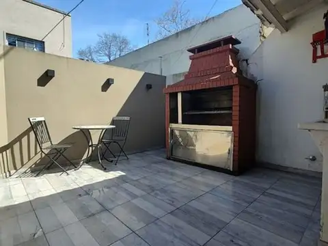 Depto Tipo Casa en Venta 8 años