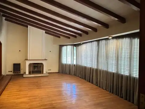 Casa en Venta en Coronel Dorrego, USD 260.000