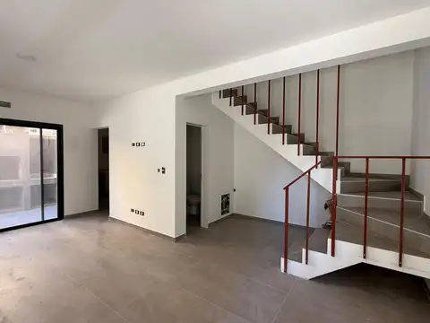 Depto Tipo Casa 3 ambientes con 1 baño