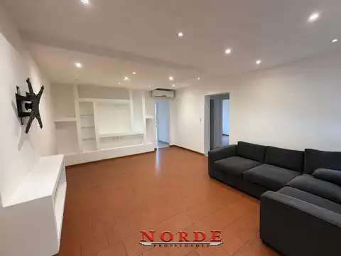 VENTA • PARQUE AVELLANEDA • CASA • 4 AMBIENTES •PATIO Y TERRAZA